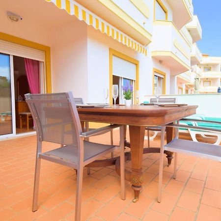 Apartamento Private Large Terrace Facing The Swimming Pool Guia  Exterior foto