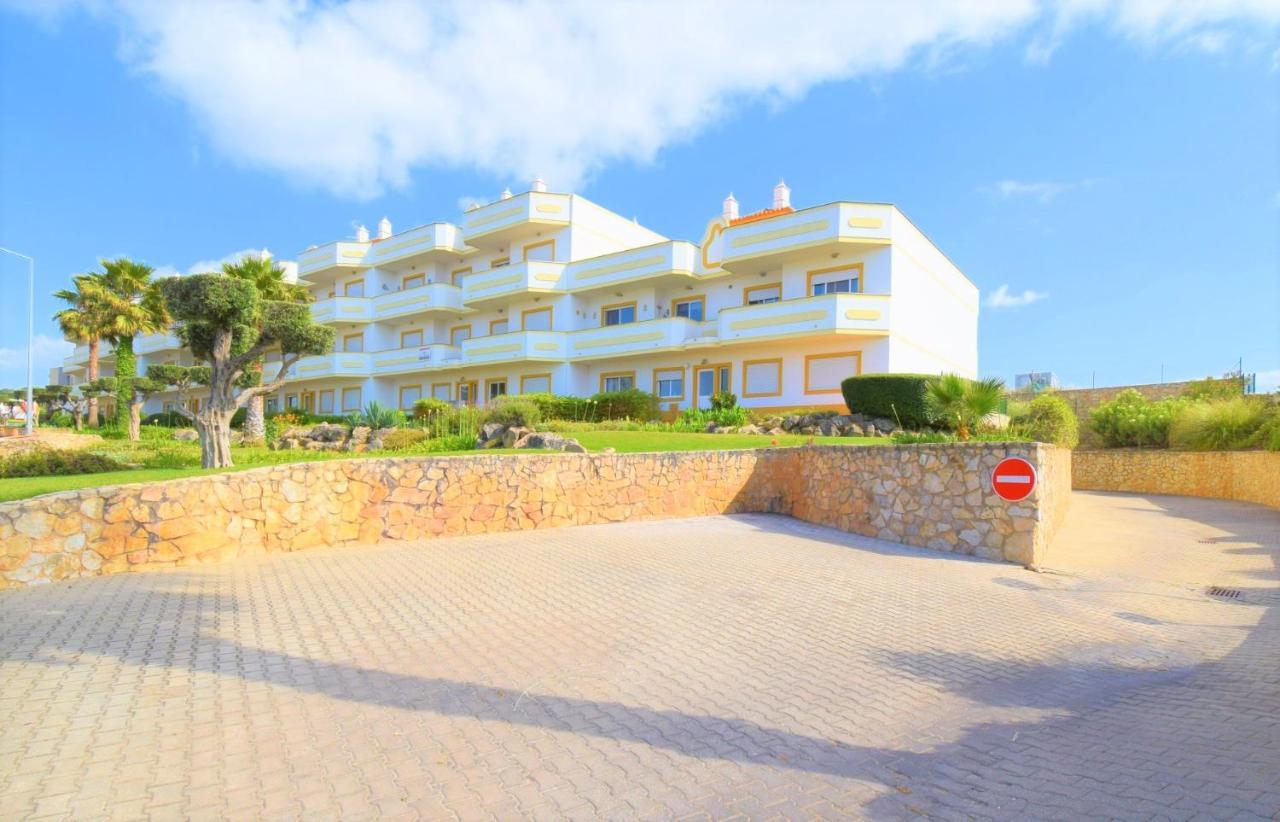 Apartamento Private Large Terrace Facing The Swimming Pool Guia  Exterior foto
