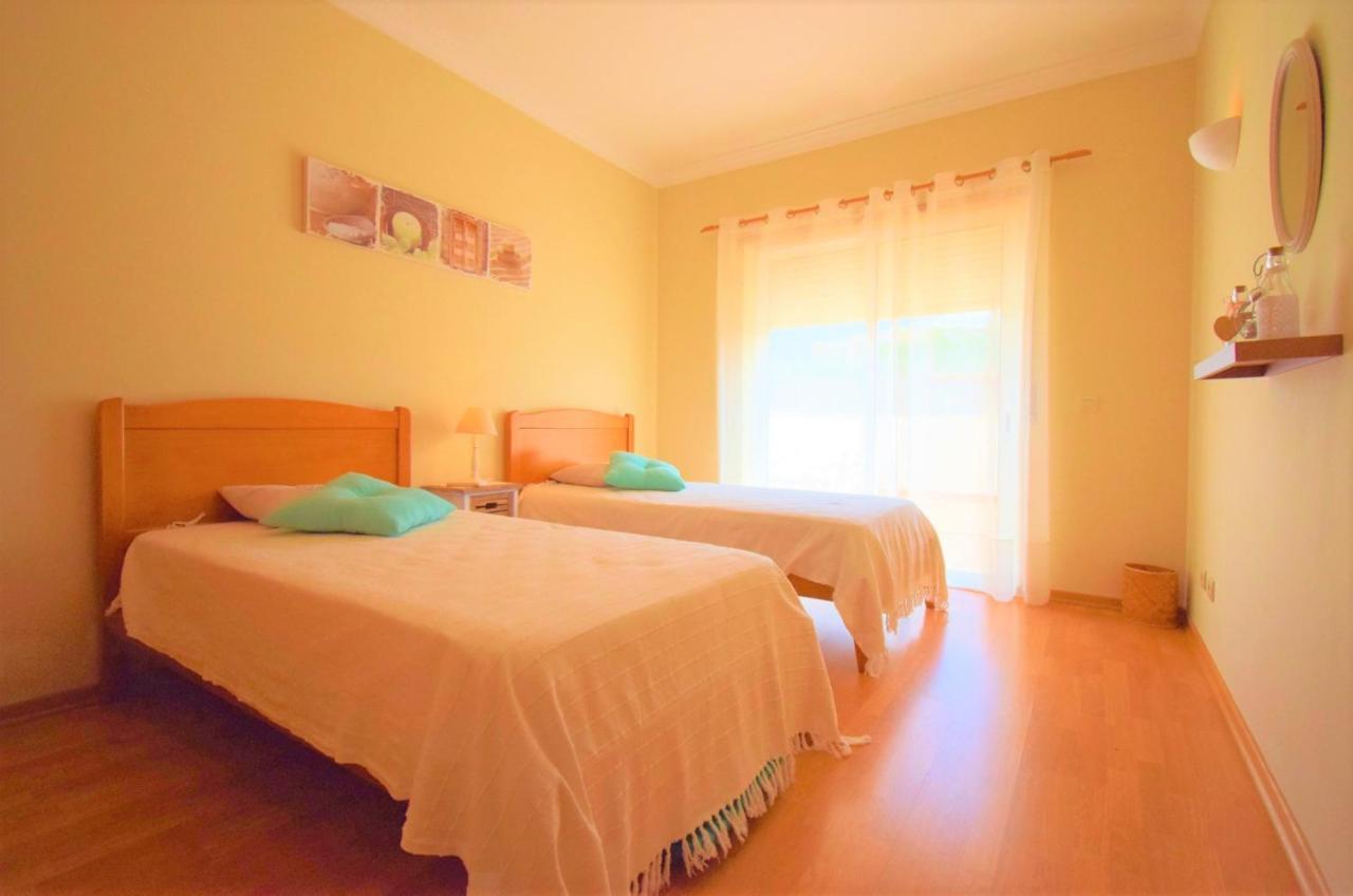 Apartamento Private Large Terrace Facing The Swimming Pool Guia  Exterior foto